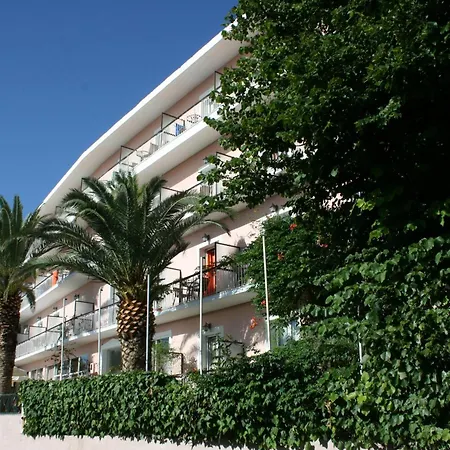 Aegli Hotel