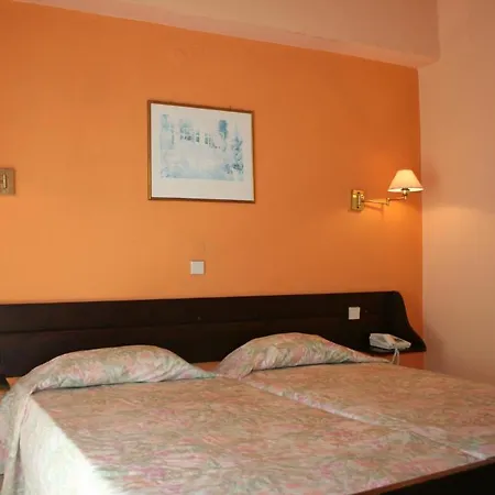 Aegli 2* Perama (Corfu)