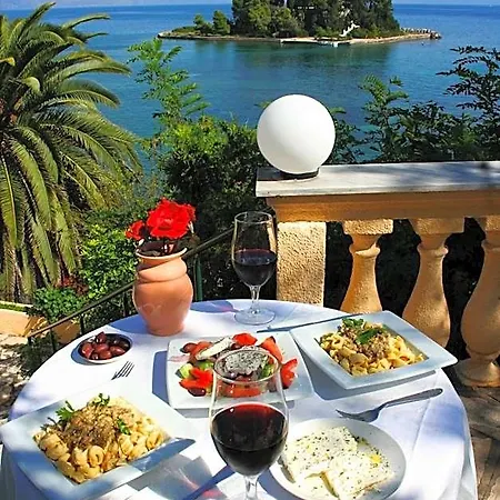 Aegli Hotell 2*