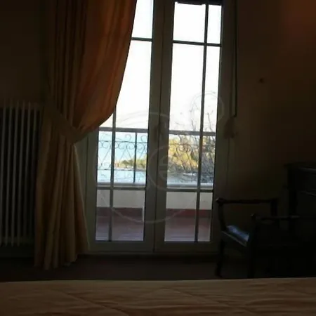 αίγλη Ξενοδοχείο 2*
