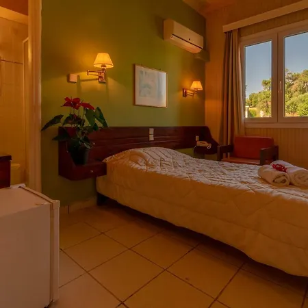 Hotel Aegli 2*